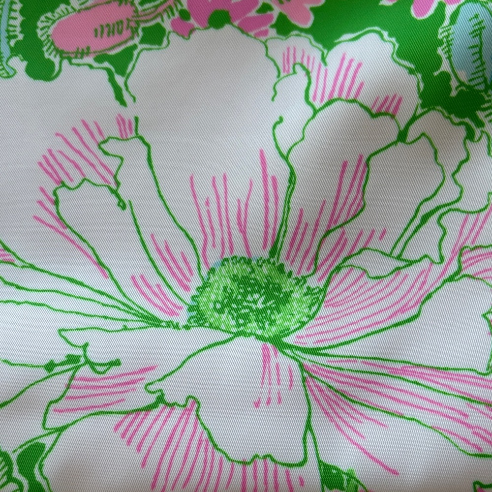 Lilly Pulitzer GWP Packing Drawstring Bag - Putting Green Poppyland - Picture 5 of 7